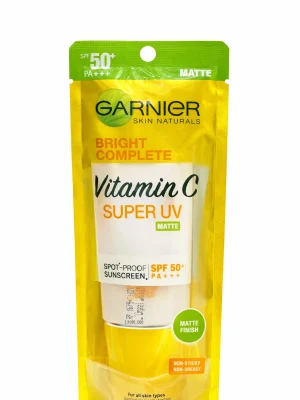Vitamin C matte sunscreen SPF 50 oil control packaging